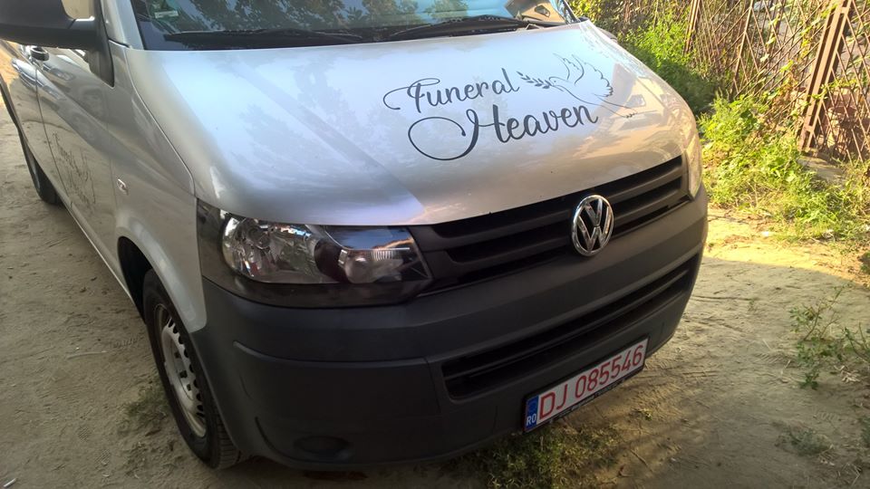 Inscriptionari auto, reclama firme, stickere utilaje industriale, stickere auto, stickere decorative perete
