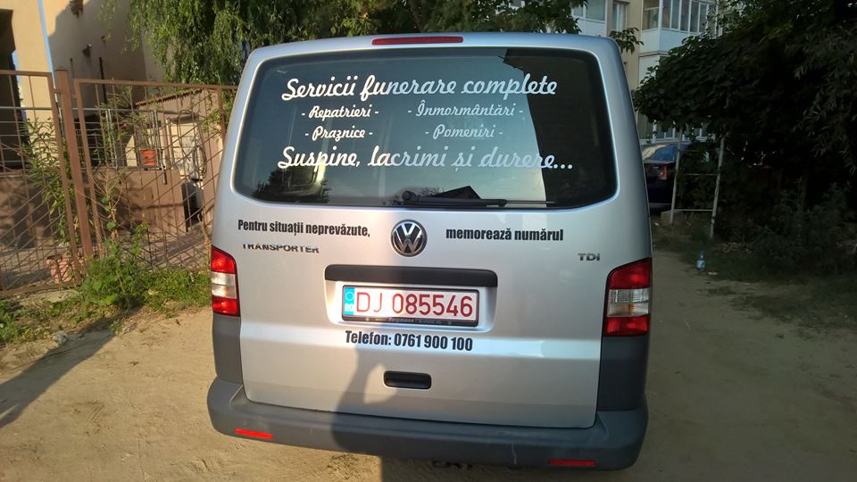 Inscriptionari auto, reclama firme, stickere utilaje industriale, stickere auto, stickere decorative perete